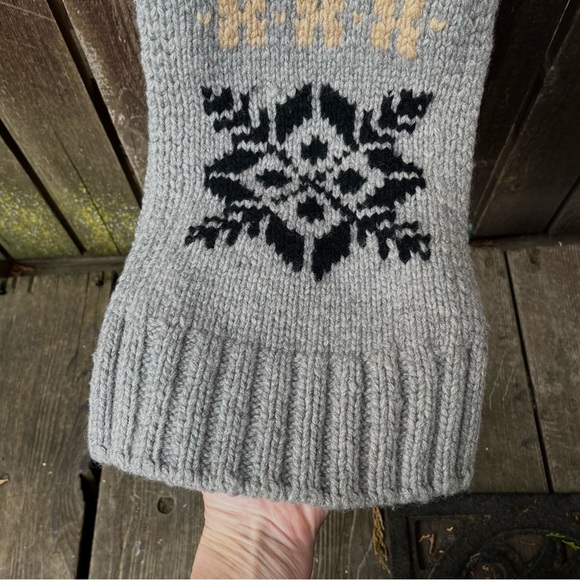 Eddie Bauer Lambswool Gray Scarf O/S - Picture 4 of 12